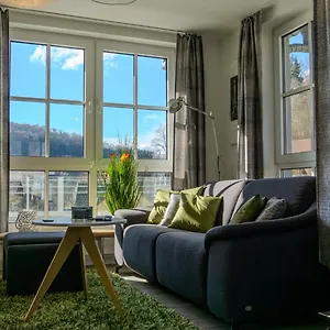 Grosszuegiges Helles Penthouse -komplette Etage- Mit Balkon Und Stellplatz In Ruhiger Lage Kulmbach